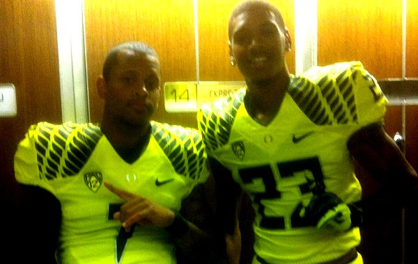 oregon ducks neon green jersey